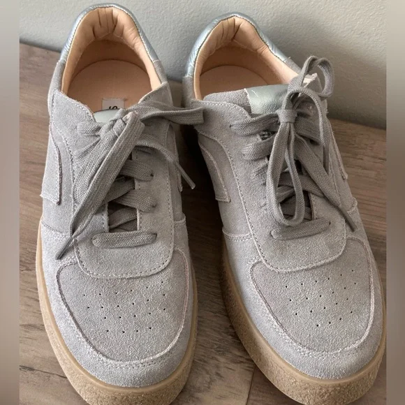 Steve Madden sneakers New in Box size 9 - Picture 3 of 10